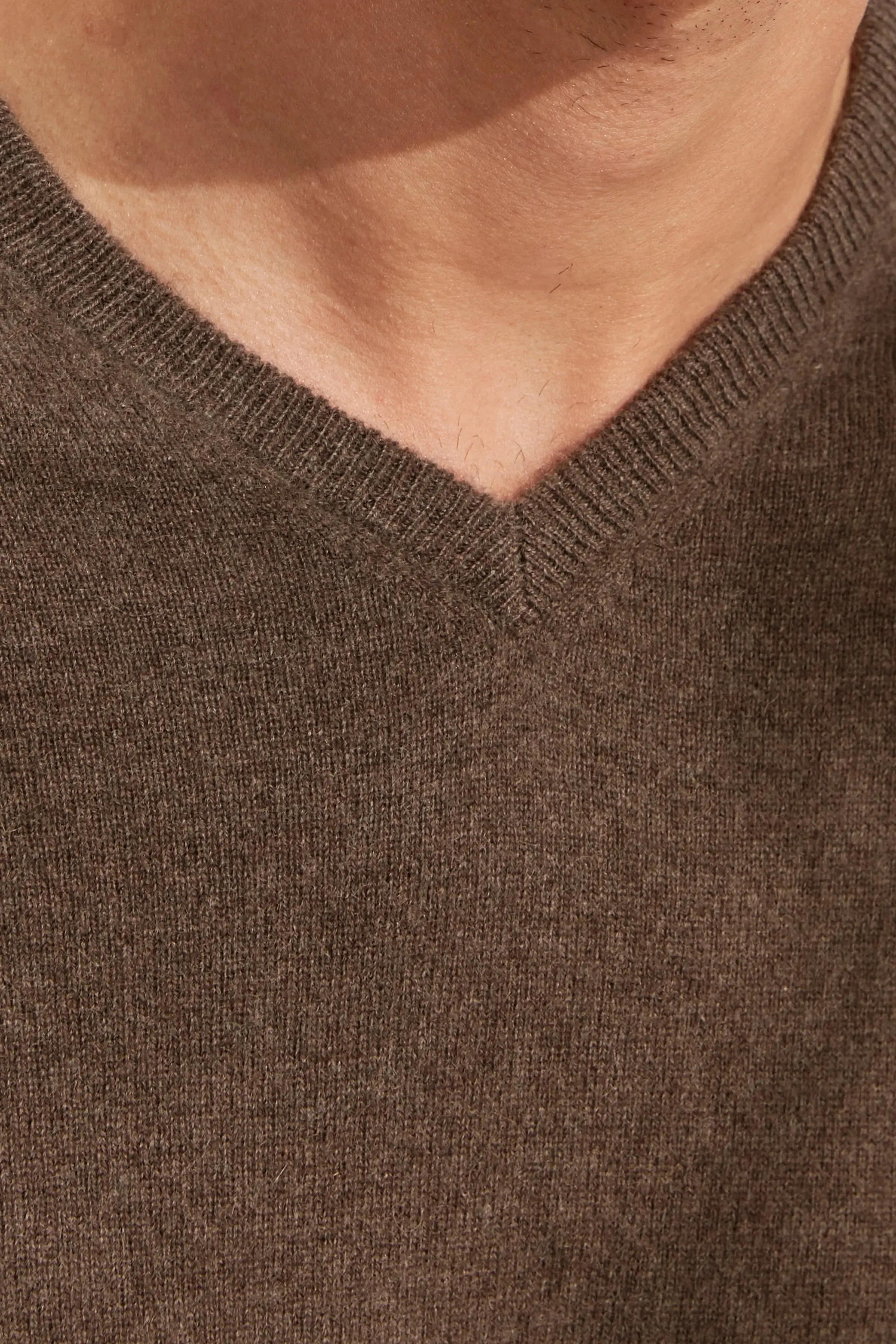 Camel Pure Cashmere Vincent V-Neck Men's Sweater